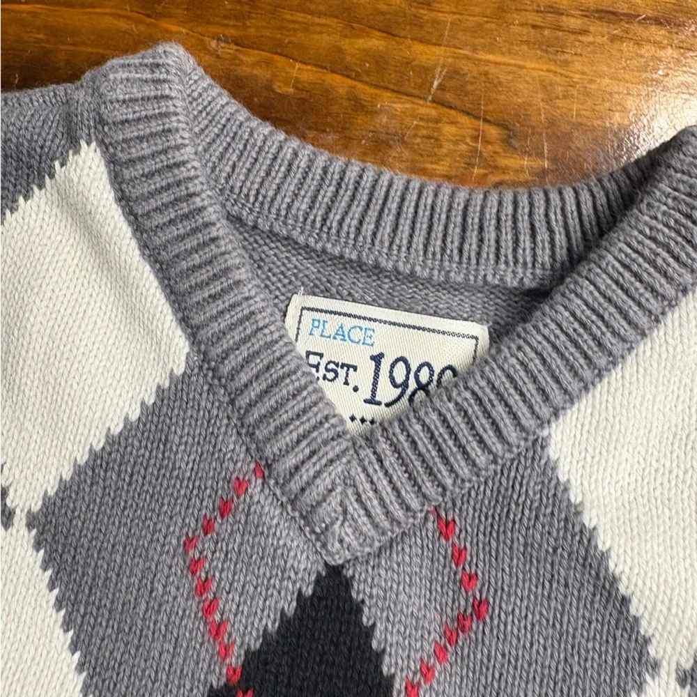 The Children’s Place Gray Plaid‎ Sweater Vest Size 3T